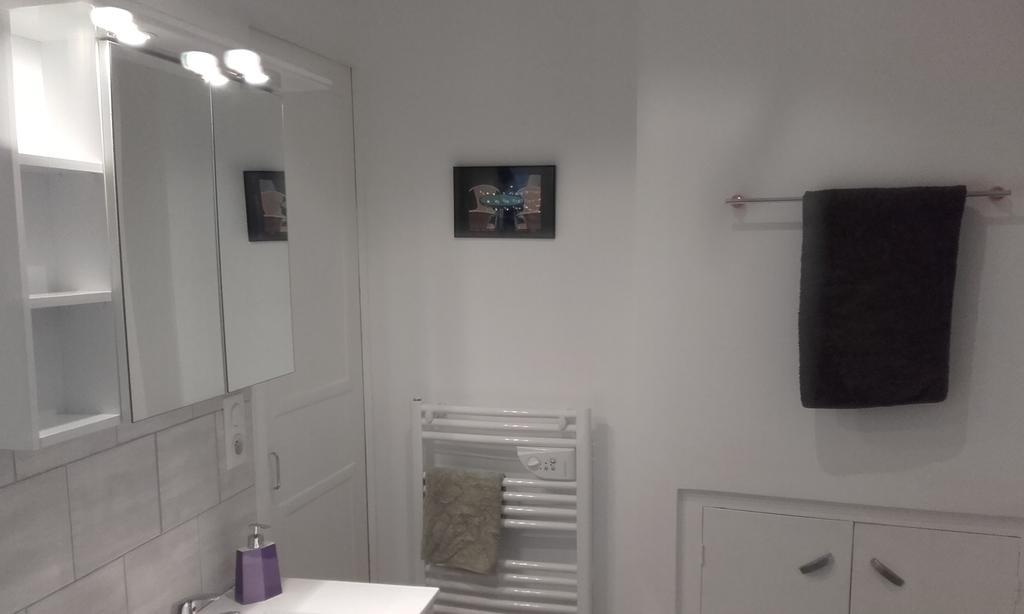 L'Appartement D'Aymar Μουλέν Δωμάτιο φωτογραφία