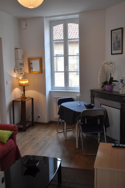 L'Appartement D'Aymar Μουλέν Δωμάτιο φωτογραφία